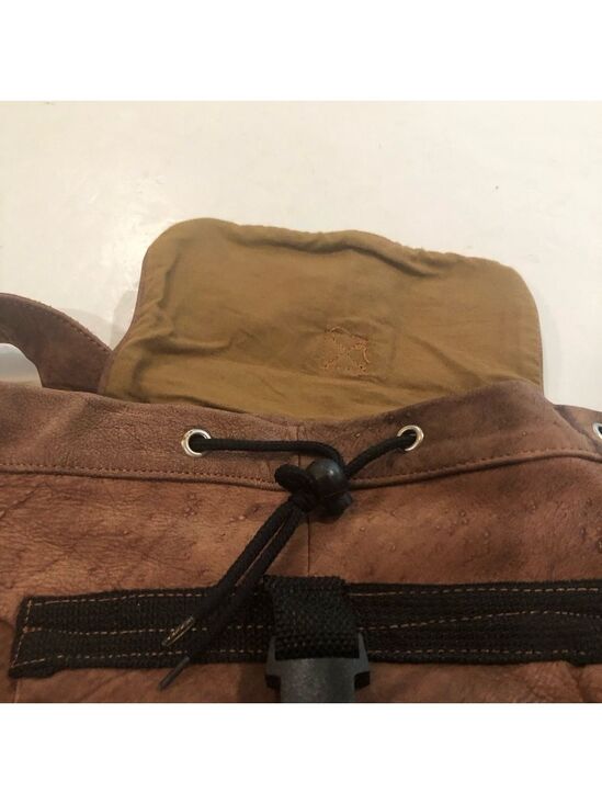 Backpack distressed brown leather. Unisex main image 9